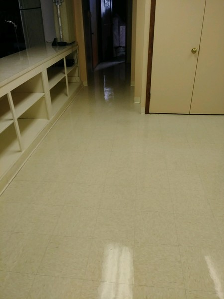 Floor Stripping & Waxing in Cleveland, OH (1)